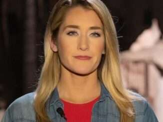 An Award-winning journalist, Hunter Sowards