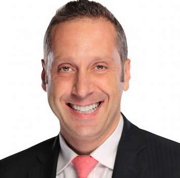 Simon Shaykhet Biography: Detroit's Investigative Reporter at FOX 2 & WXYZ-TV Simon Shaykhet, the tenacious investigative reporter