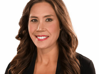 Robin Murdoch is more than a FOX 2 Detroit morning anchor; she’s a veteran journalist, dedicated mother of twins, and a fierce Detroit Roller Derby player. Her 20+ year career and commitment to her Thai heritage define her story.