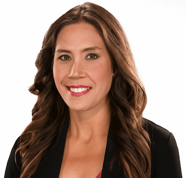 Robin Murdoch: FOX 2 Detroit Anchor, Roller Derby Player, and Journalist Biography Robin Murdoch is more than a FOX 2 Detroit morning anchor; she’s a veteran journalist, dedicated mother of twins, and a fierce Detroit Roller Derby player. Her 20+ year career and commitment to her Thai heritage define her story.