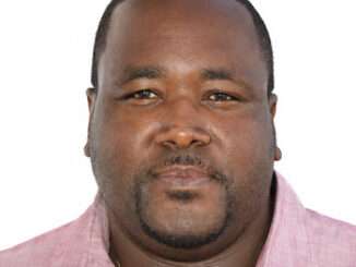 How to build a resilient career like Quinton Aaron. Learn the 5 pillars of the "Gentle Giant" strategy: Health transformation, brand vulnerability, and niche authority.